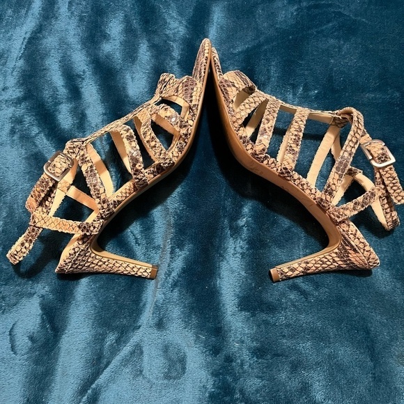 Strappy summer sandal snakeskin size 8. Rockport by adiPrene adidas! Nice shoes - Picture 11 of 16